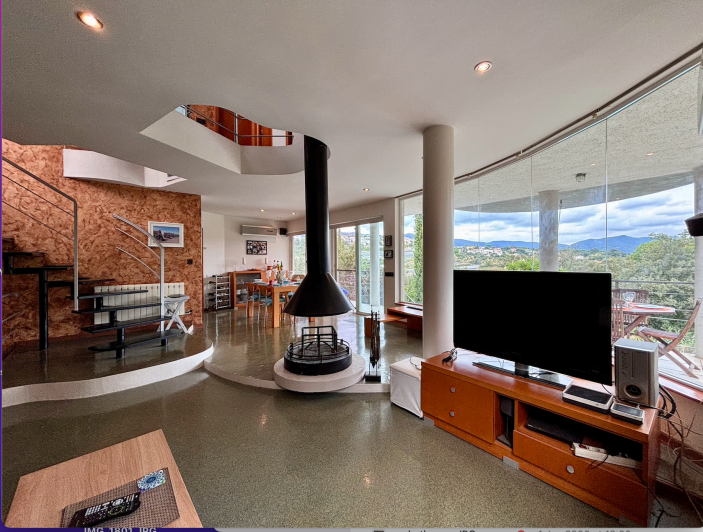 Image No.13-4 Bed Villa / Detached for sale