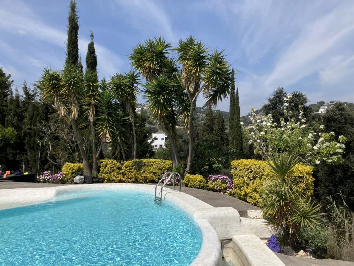 Image No.37-4 Bed Villa / Detached for sale