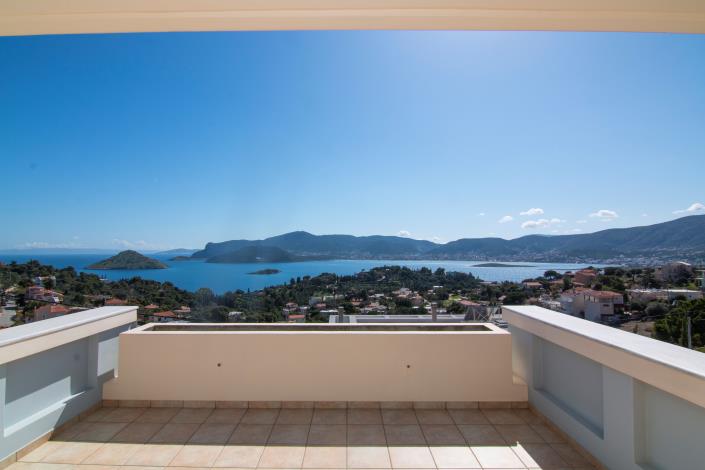 Image No.9-Maison de 4 chambres à vendre à Porto Rafti