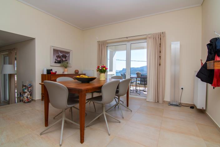 Image No.4-Maison de 4 chambres à vendre à Porto Rafti