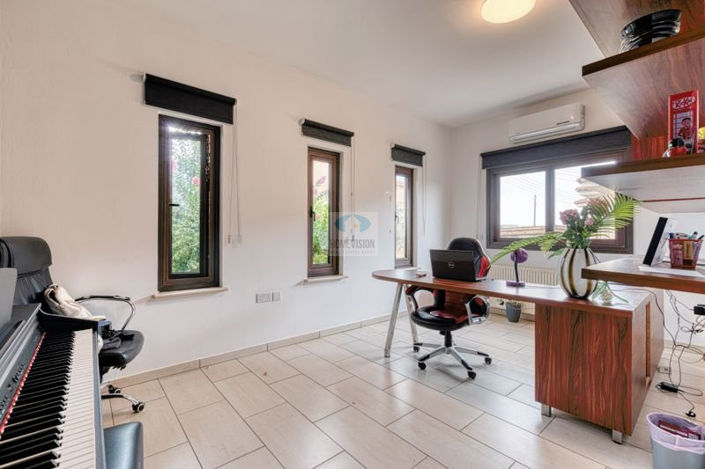 Image No.11-6 Bed Villa for sale