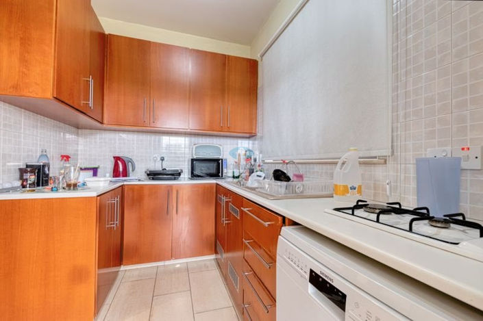 Image No.8-6 Bed Villa for sale