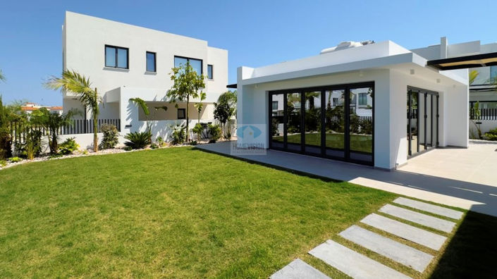 Image No.17-3 Bed Villa for sale