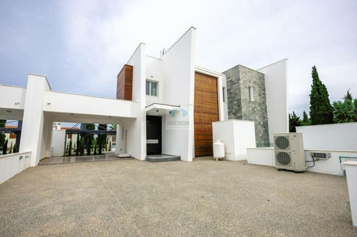 Image No.18-5 Bed Villa for sale