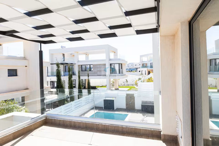 Image No.7-3 Bed Villa for sale