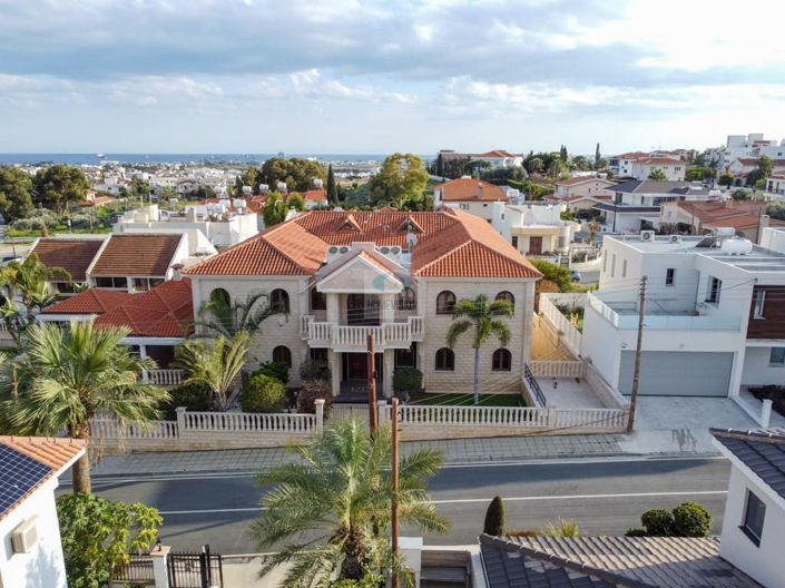 Image No.1-5 Bed Villa for sale