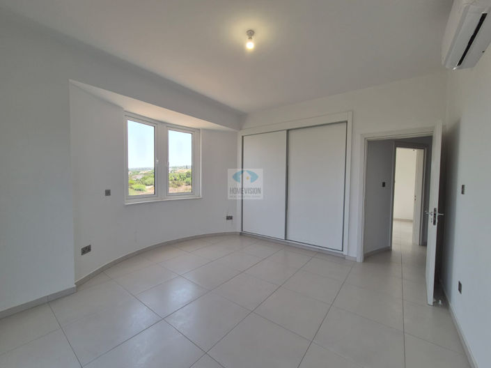 Image No.18-3 Bed Villa for sale