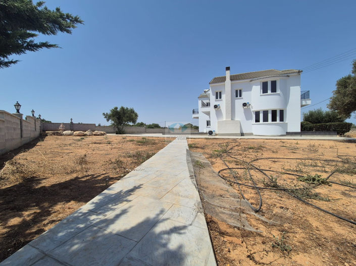 Image No.33-3 Bed Villa for sale