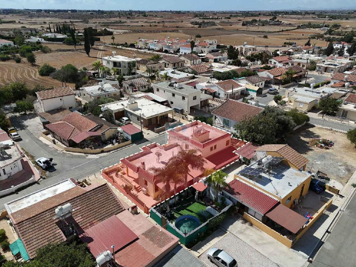 Image No.3-3 Bed Villa for sale