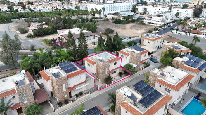 Image No.2-3 Bed Villa for sale