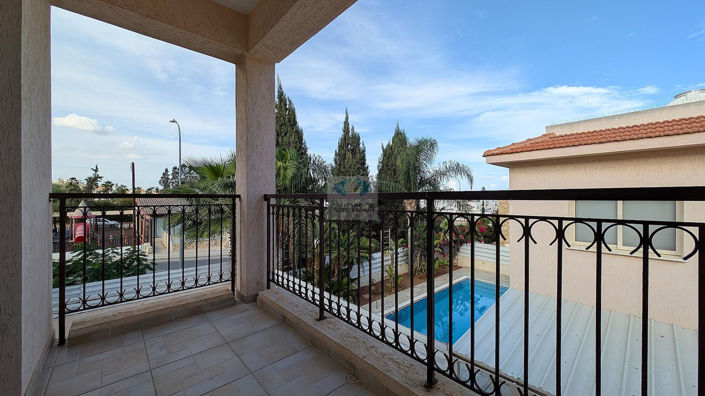 Image No.24-3 Bed Villa for sale