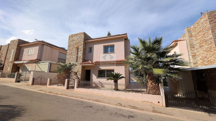 Image No.4-3 Bed Villa for sale