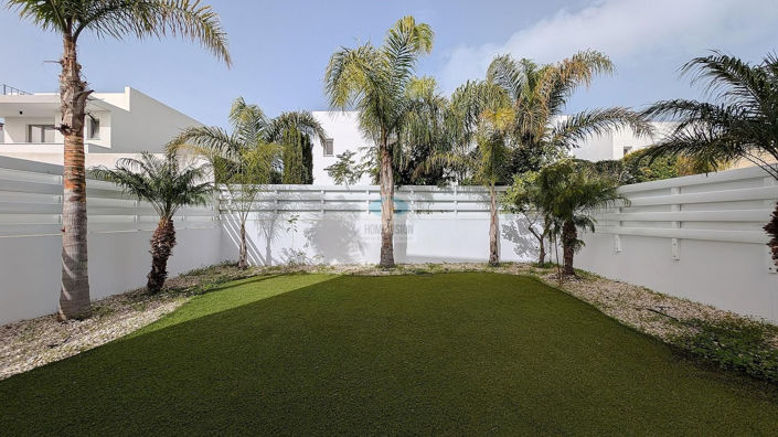 Image No.19-3 Bed Villa for sale