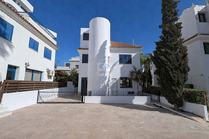 Image No.2-3 Bed Villa for sale