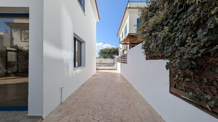 Image No.22-3 Bed Villa for sale