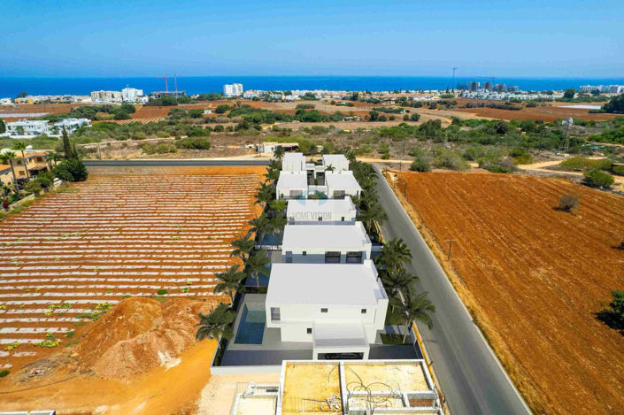 Image No.2-3 Bed Villa for sale