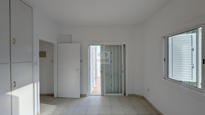 Image No.18-3 Bed Villa for sale