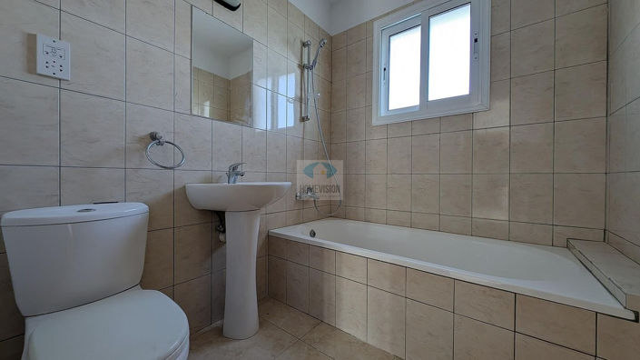 Image No.39-Commercial à vendre à Kiti