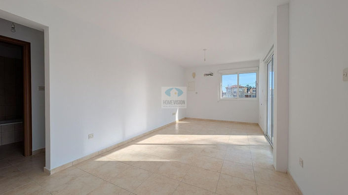 Image No.4-Commercial à vendre à Kiti