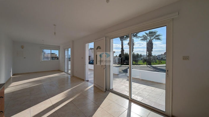 Image No.5-Commercial à vendre à Kiti