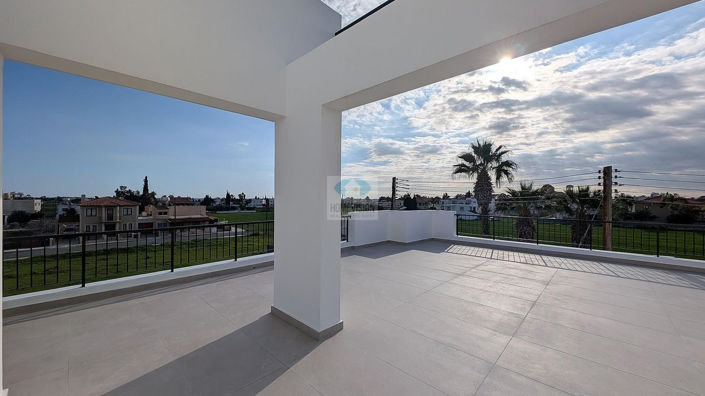 Image No.51-Commercial à vendre à Kiti