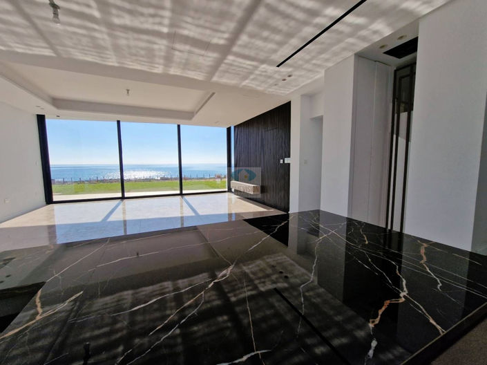 Image No.5-4 Bed Villa for sale