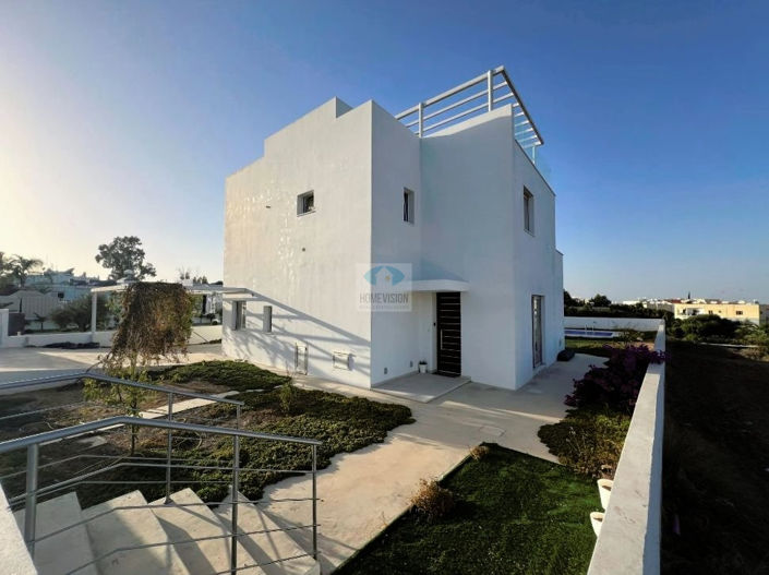 Image No.18-4 Bed Villa for sale