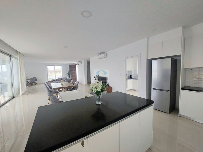 Image No.7-4 Bed Villa for sale