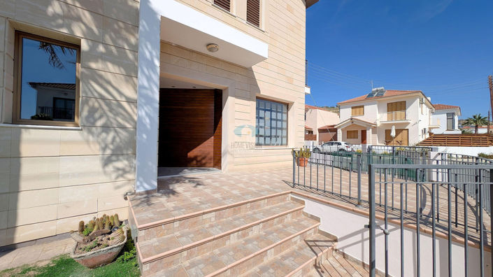 Image No.3-3 Bed Villa for sale