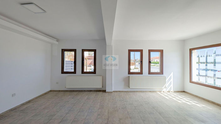 Image No.9-3 Bed Villa for sale