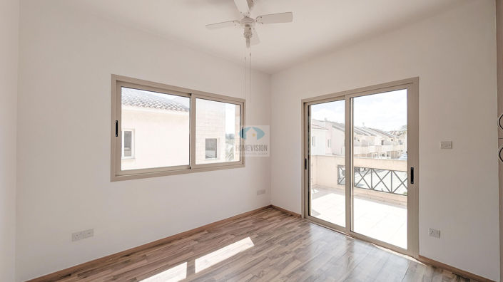 Image No.15-3 Bed Villa for sale