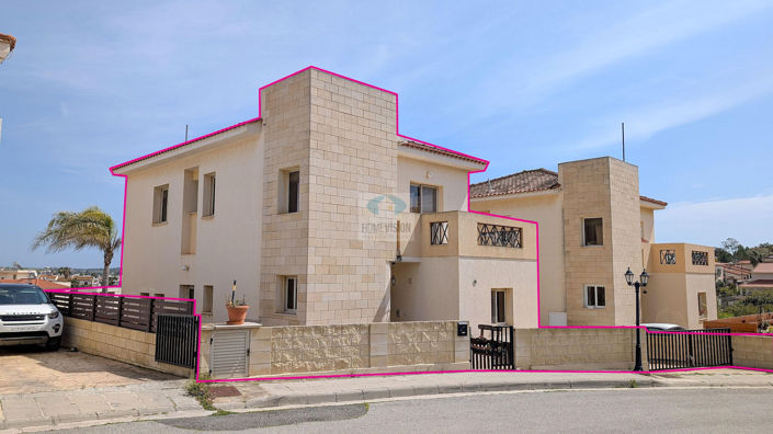 Image No.3-3 Bed Villa for sale