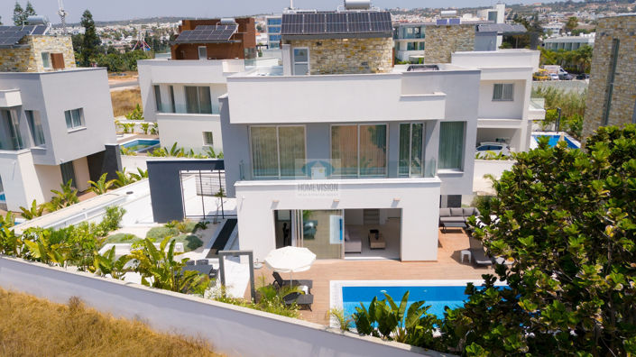 Image No.3-4 Bed Villa for sale