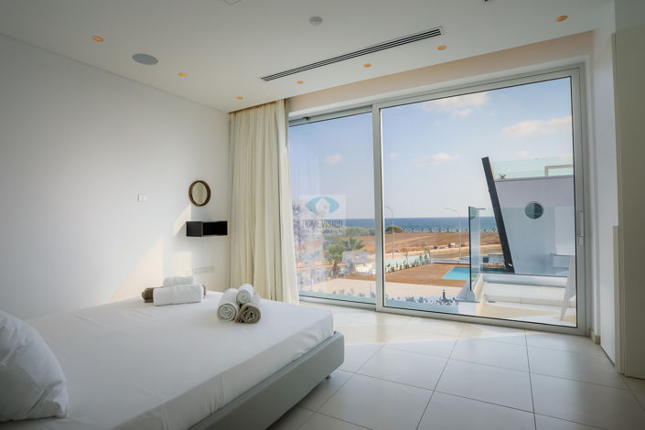 Image No.10-3 Bed Villa for sale