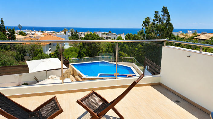 Image No.2-Villa de 4 chambres à vendre à Cape Greco