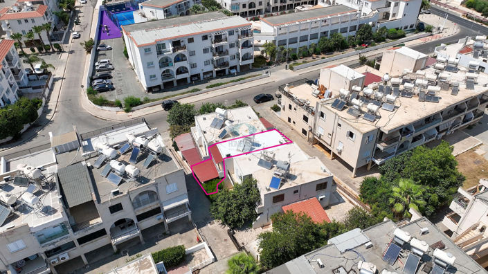 Image No.13-2 Bed Townhouse for sale