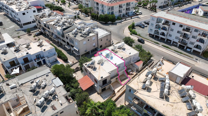 Image No.14-2 Bed Townhouse for sale