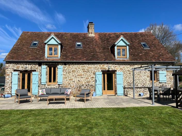 Image No.2-Propriété de pays de 3 chambres à vendre à Saint-Fraimbault