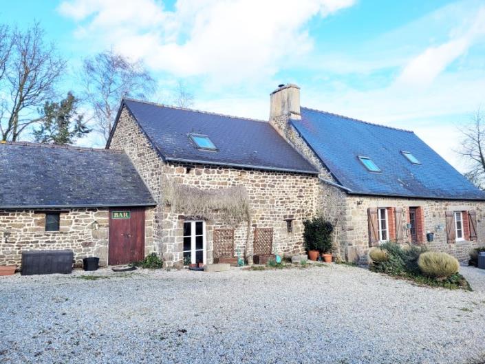 Image No.1-Propriété de pays de 3 chambres à vendre à Couesmes-Vauce