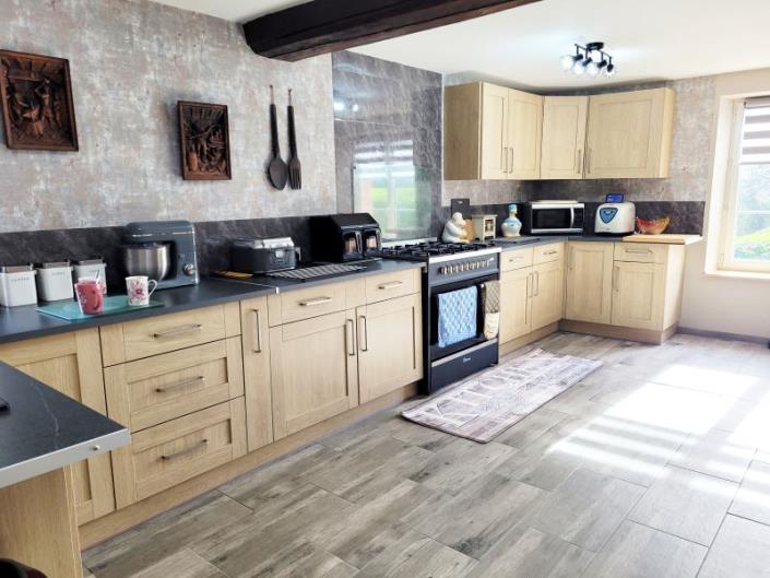 Image No.16-3 Bed Gite for sale