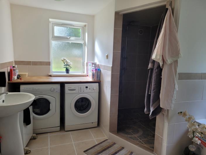 Image No.23-3 Bed Country Property for sale