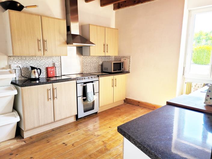 Image No.12-4 Bed Country Property for sale