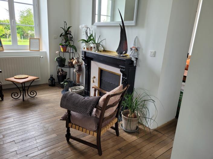 Image No.11-7 Bed Country House for sale