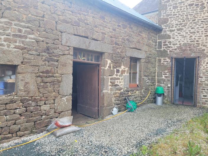 Image No.17-3 Bed Village House for sale