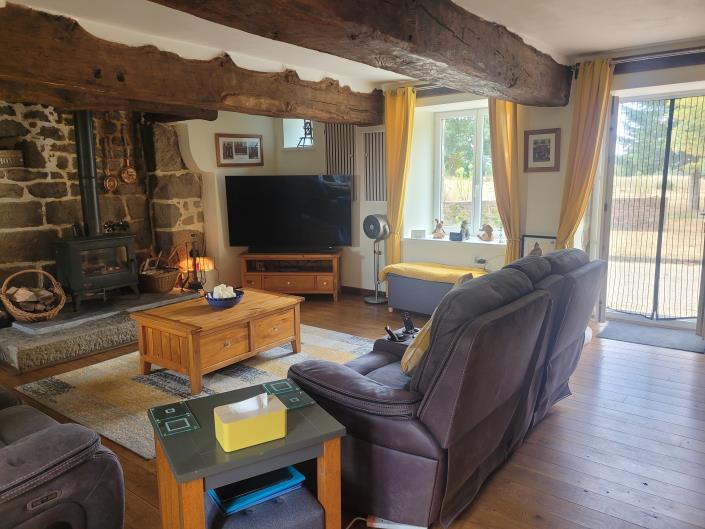 Image No.17-3 Bed Country Property for sale