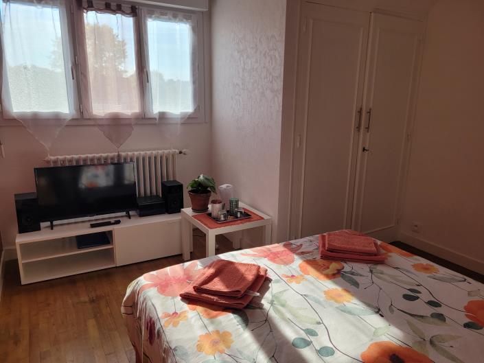 Image No.19-5 Bed House for sale