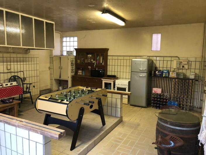 Image No.6-8 Bed House for sale