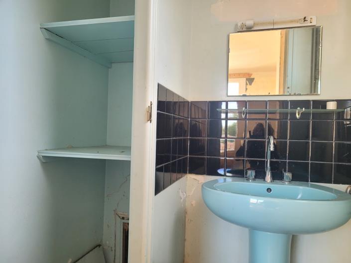 Image No.22-8 Bed House for sale