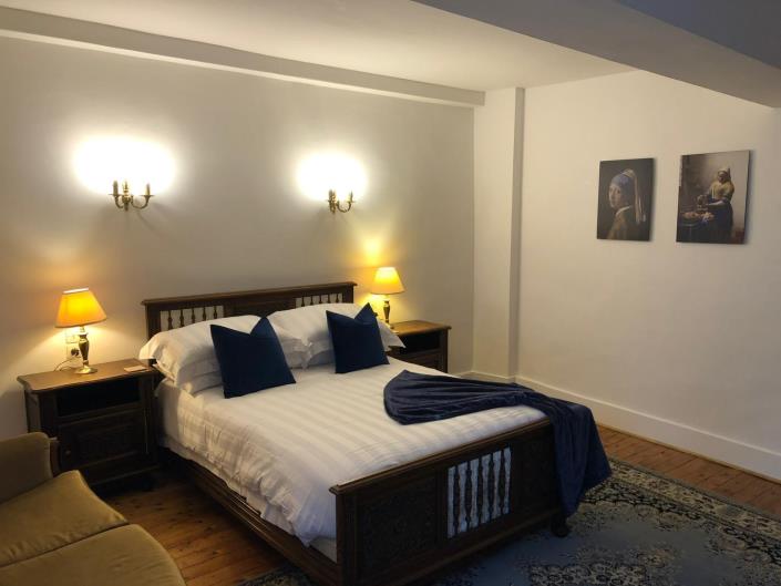 Image No.27-8 Bed House for sale