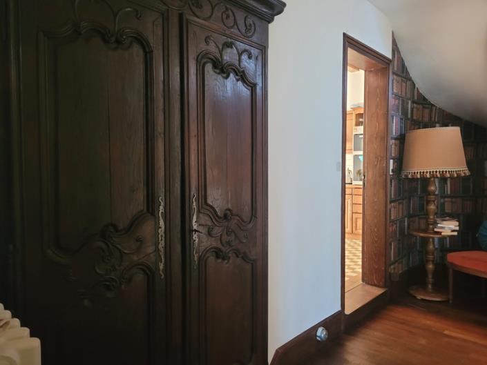 Image No.44-8 Bed House for sale